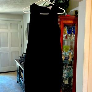 Black womans dress size medium 17” bust to bust